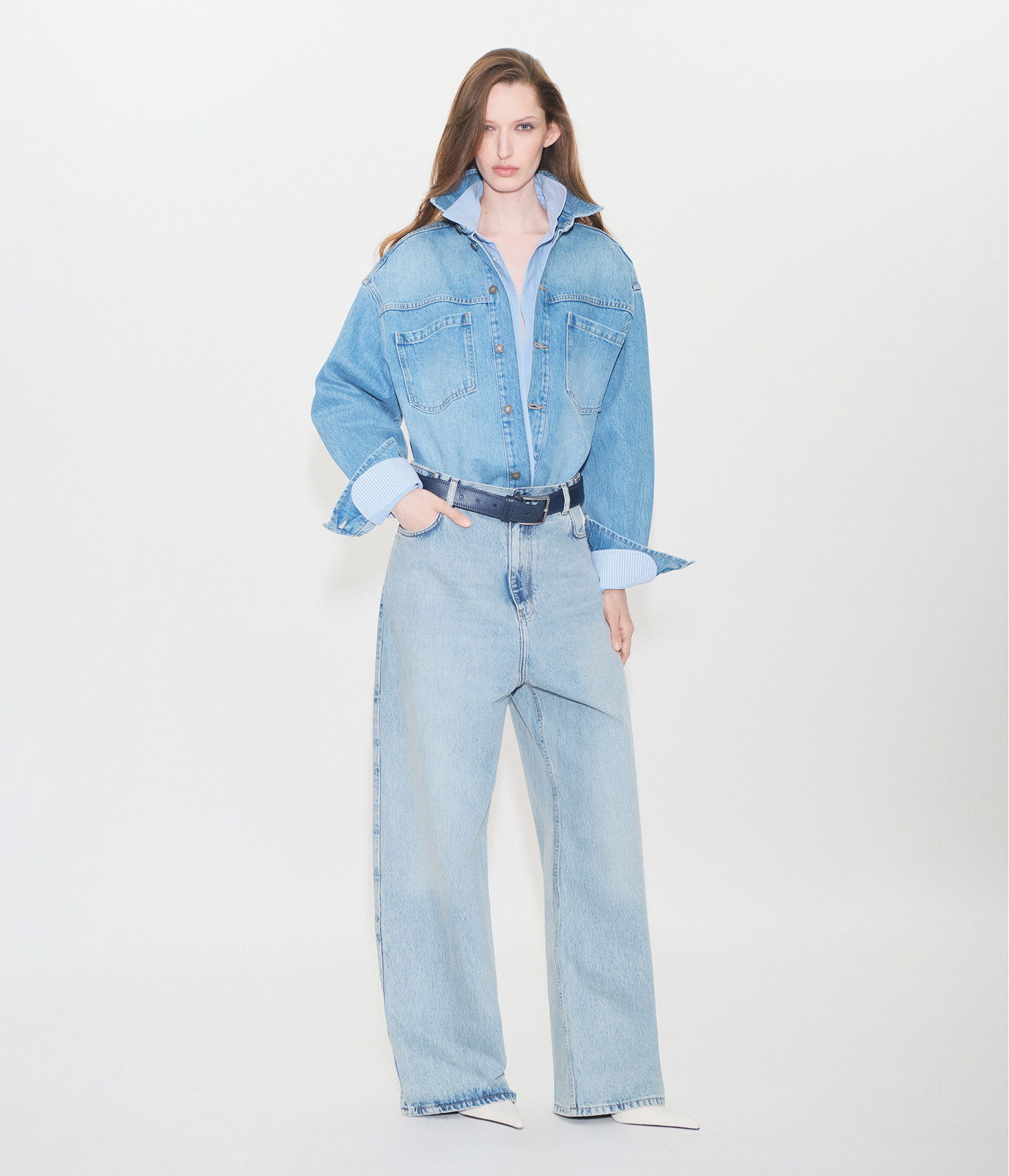 Рубашка голубая