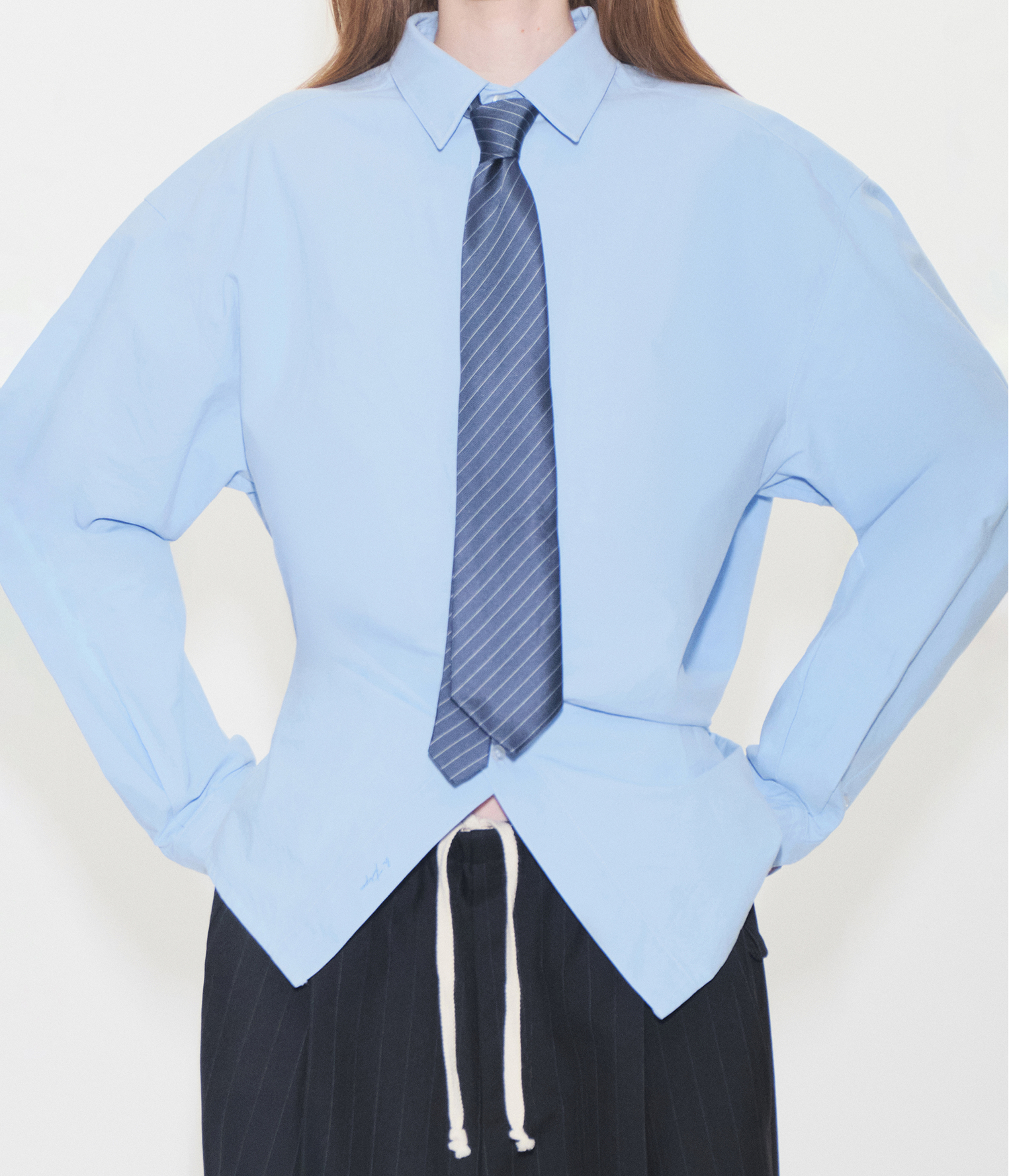 Рубашка голубая