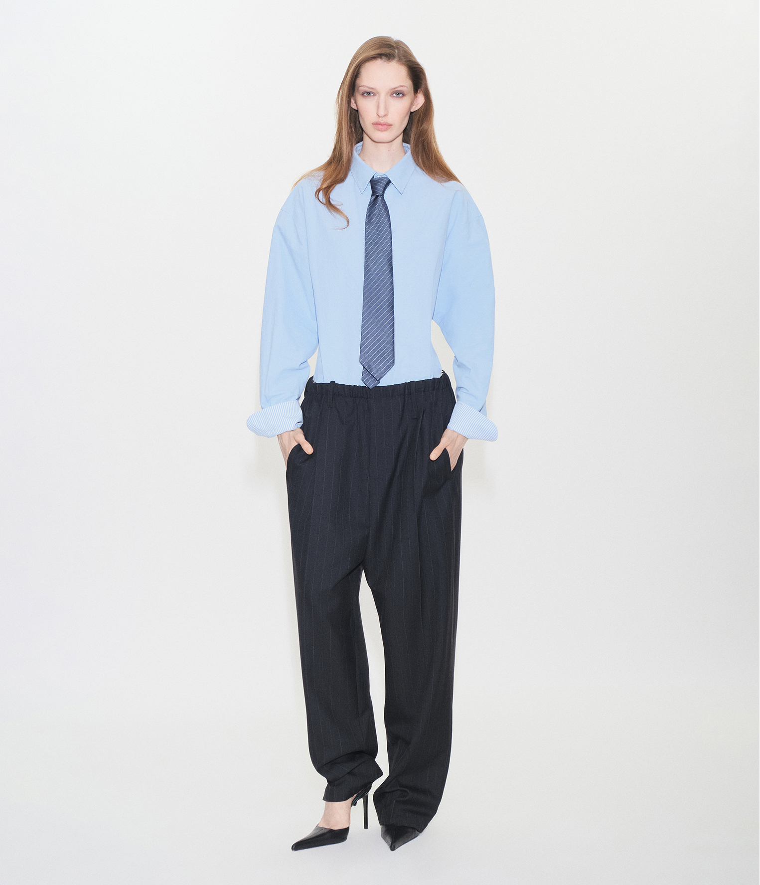 Рубашка голубая